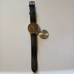 Men's Timex Chronograph Quartz Leather Band Indiglo Watch TW2T11600 WR 30M